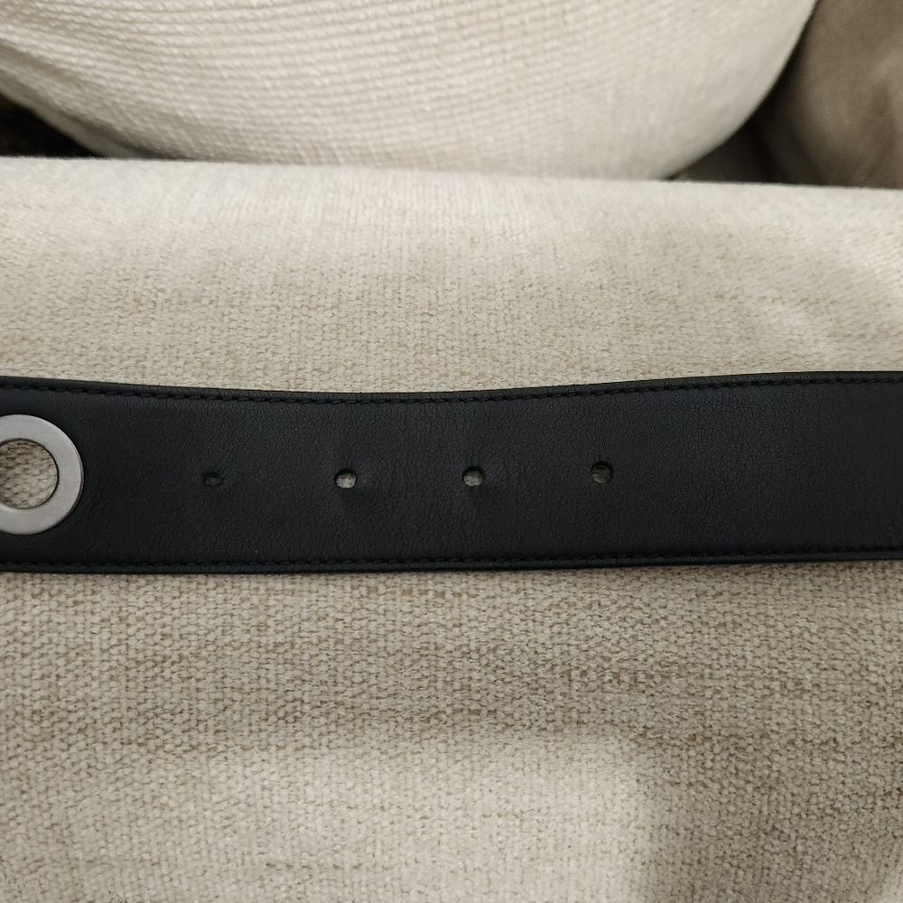 Salvatore Ferragamo Black Leather Belt with Silver Accents - Picture 6 of 10